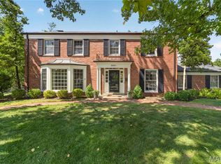 8001 Watkins Dr, Saint Louis, MO 63105