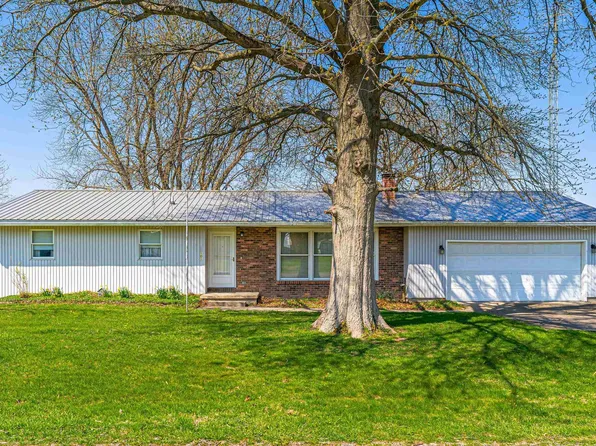 101 N Maple St, Chestnut, IL 62518