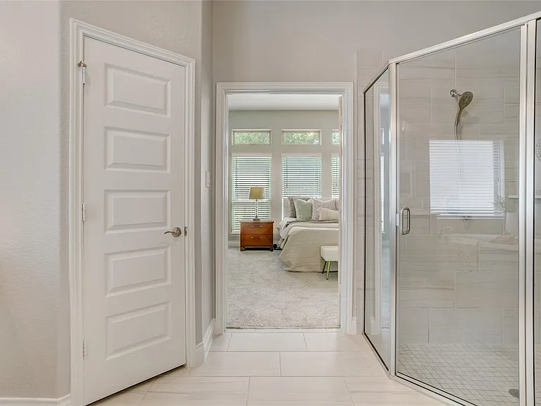 9811 Faulkner Trl — Photo 17