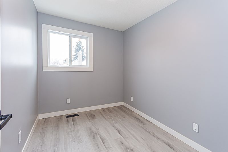 Edmonton Apartment for rent - 3 Bedrooms — photo 37