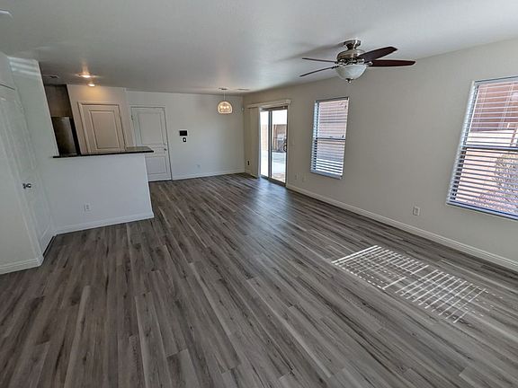 3rd image of 10807 Mason Hill Ave