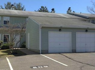 809 Misty Meadow Ln #809, South Windsor, CT 06074