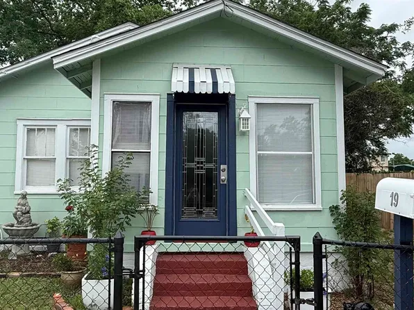 19 N G St, Pensacola, FL 32502