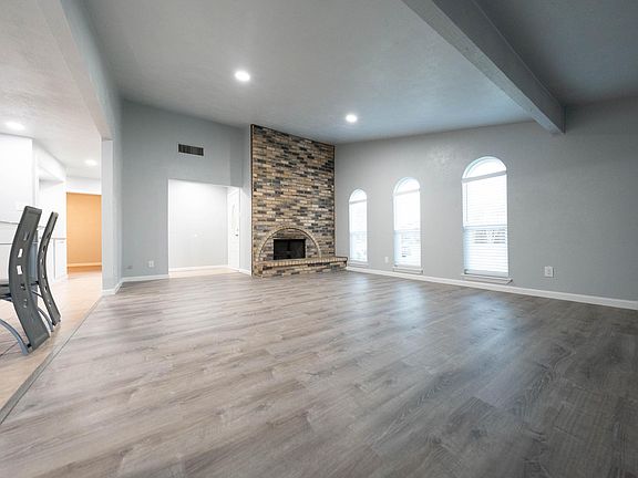 5th image of 5020 Thompson Dr