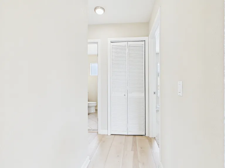 300 Glenwood Cir #265 — Photo 5