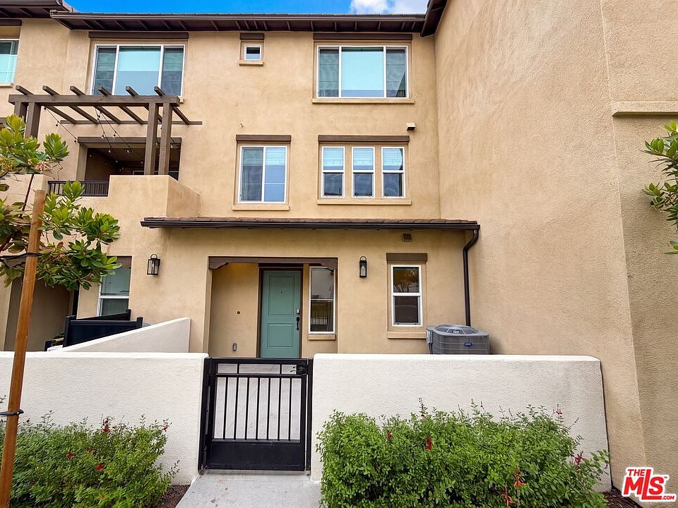 1st image of 285 Vista Dr #62