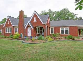 125 Cedar St, Mooresville, NC 28115