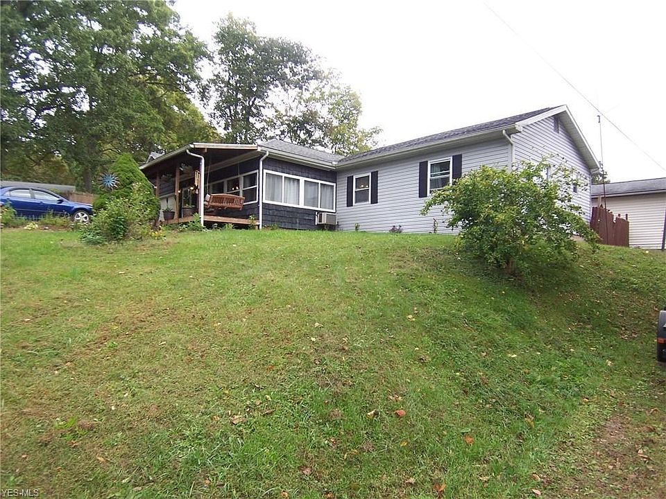 1st image of 306 Pine Ave