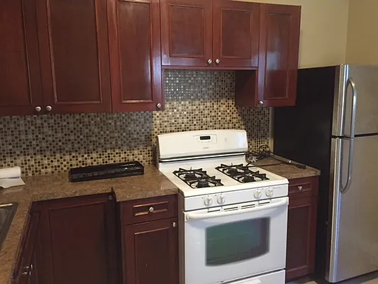 Rented by City Prime Commercial Realty  | media 9