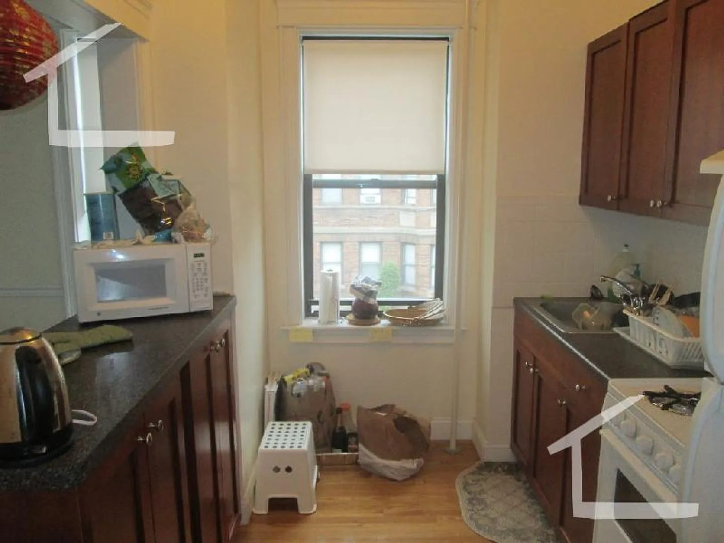 Beautiful 2 bed in desirable location — Photo 2