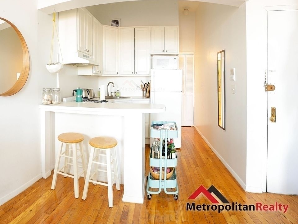 2nd image of 447 7th Ave #4R