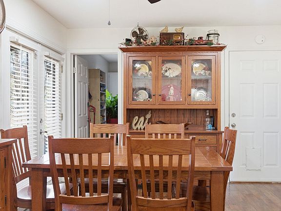 5th image of 3221 Stivers Blvd