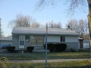 4546 Holmes Dr, Warren, MI 48092