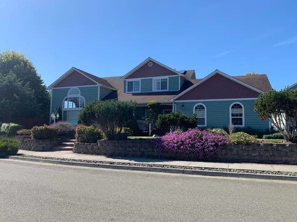 1650 Cardinal Dr, McKinleyville, CA 95519