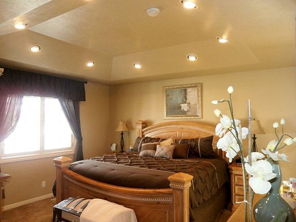 4th image of 959 Grassland Dr
