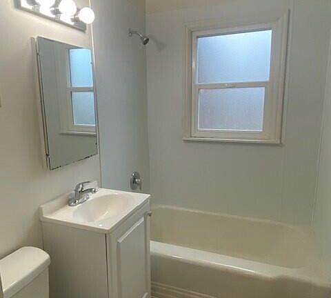 4th image of 807 Mulder Dr