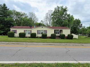 100 S Seneca St, Anderson, MO 64831