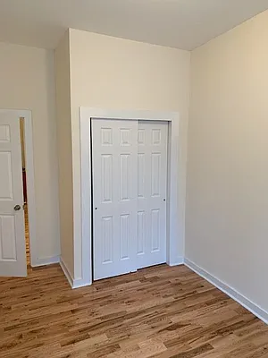 Rented by Dekom Inc. | media 9