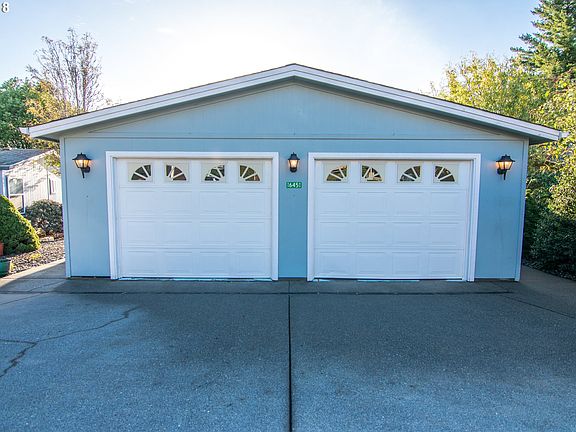 2nd image of 16451 Stitt Ln