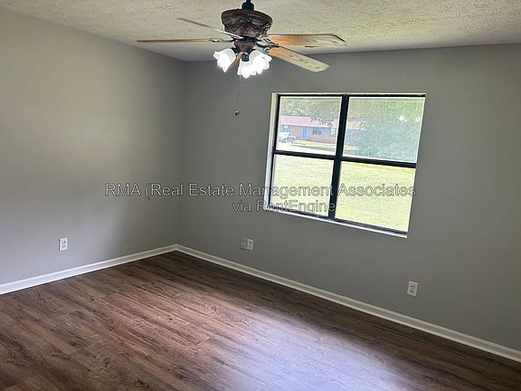 3rd image of 102 Hillpine Trl #A