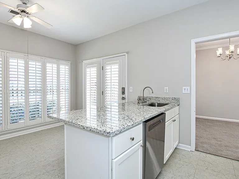 1326 Berwick Dr — Photo 14
