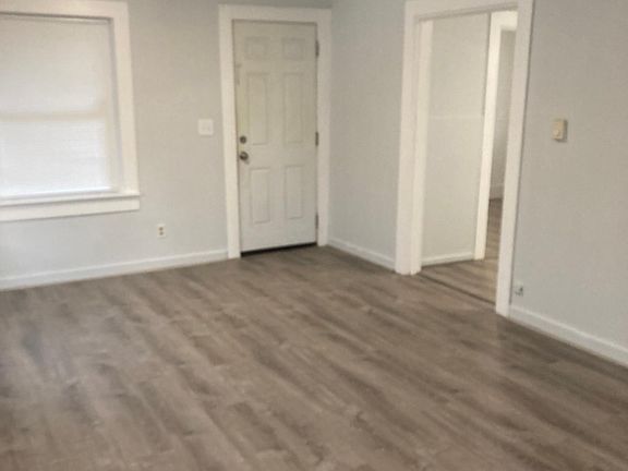 3rd image of 1104 S Tower Ave