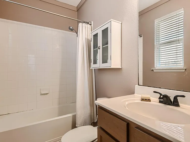 118 Preston Trl — Photo 12