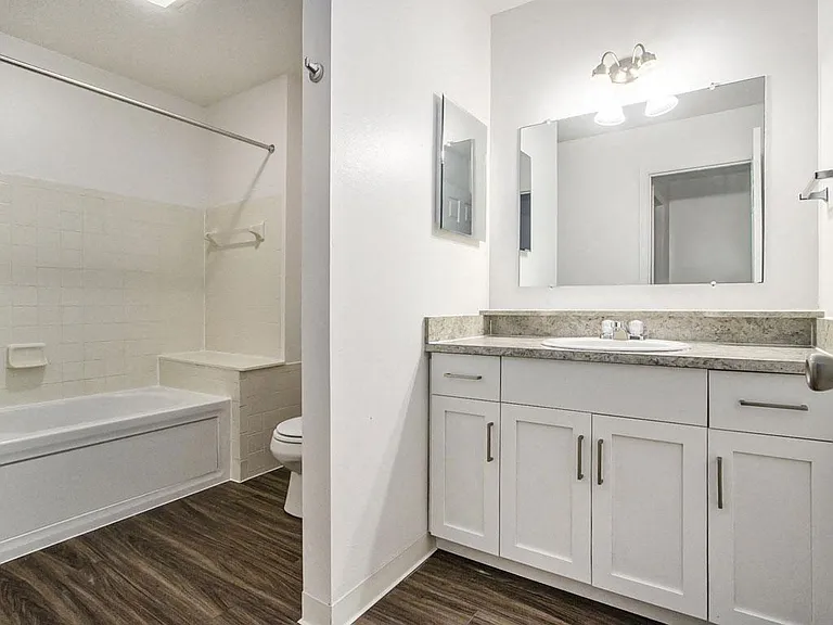 Gull Prairie/Gull Run Apartments and Townhomes — Photo 144