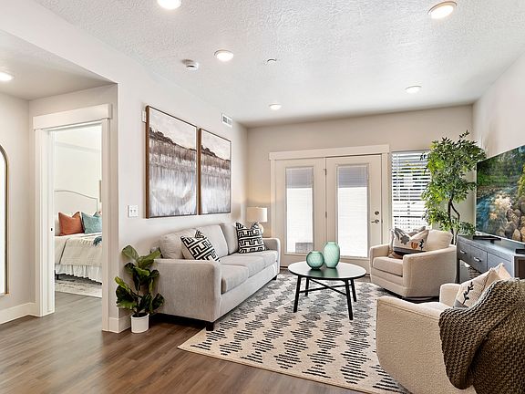 5th image of 3360 Washington Blvd #106