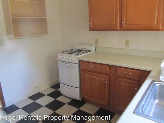 5th image of 262 N Grand B Studio