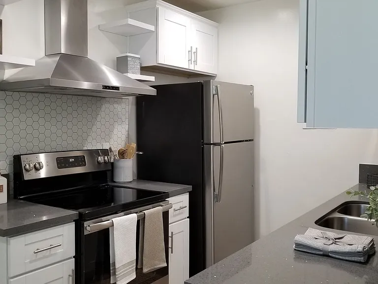 Bleu Apartments — Photo 16