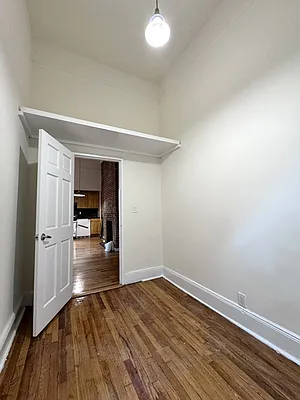 Rented by City Connections Realty | media 10