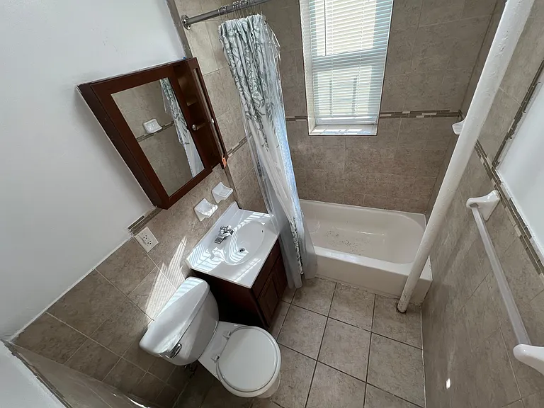 485 Garfield Ave #2E — Photo 7