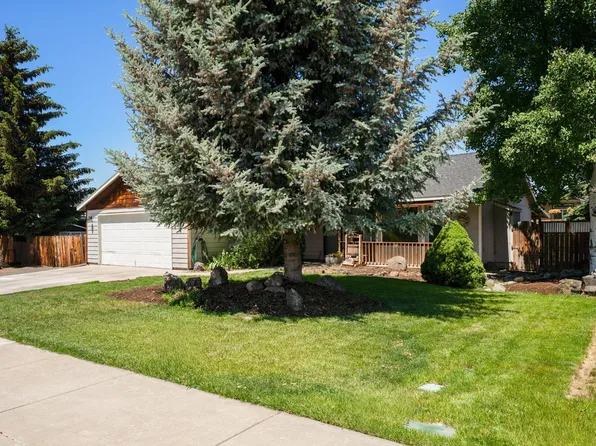 841 NW Negus Pl, Redmond, OR 97756