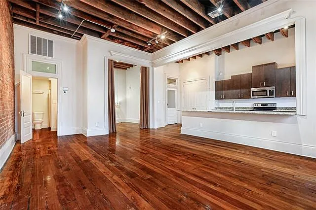 137 Carondelet St #404 — Photo 3