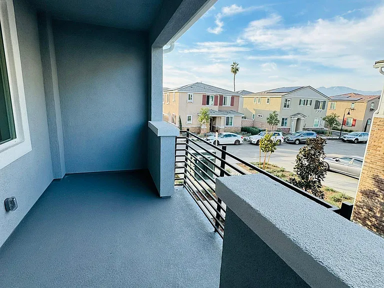 236 Lockhart Way — Photo 11