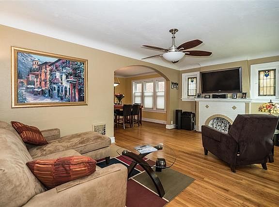 4th image of 5609 Gresham St