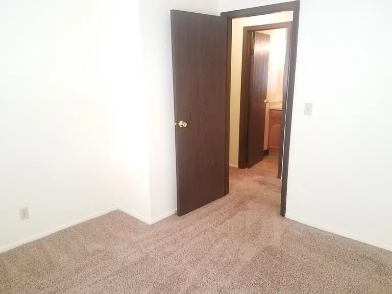 Kimberly Club Apartments — Photo 176