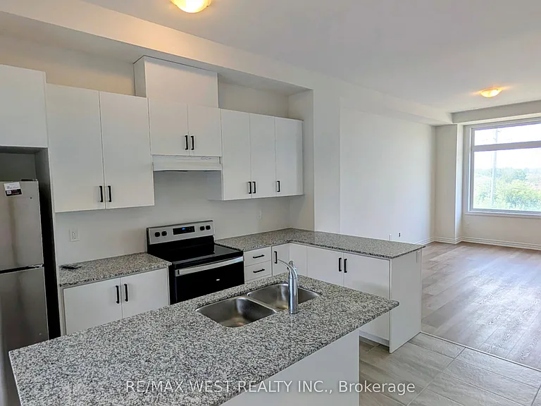 91 Inverary Cres — Photo 14