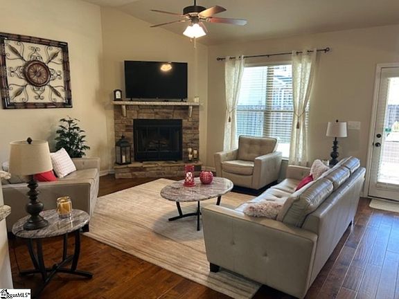 5th image of 200 Cameron Creek Ln