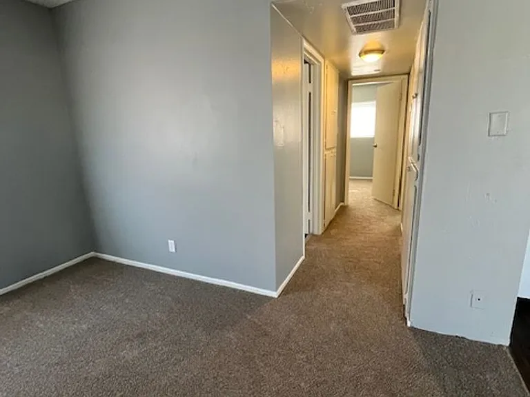 737 Lilly Ln — Photo 4