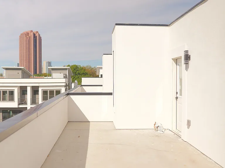 4200 Munger Ave #1 — Photo 10