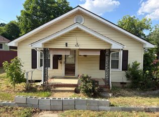 926 N Mebane St, Burlington, NC 27217