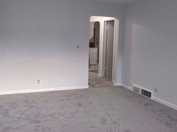 4th image of 5554 N Major Ave #2