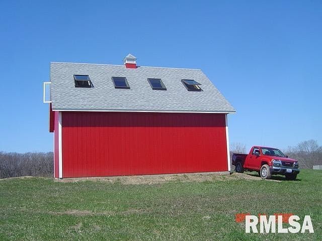 2nd image of 1371 Lacon Rd