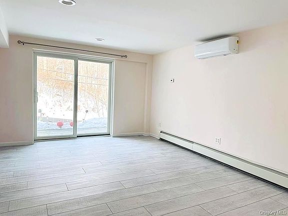 2nd image of 58 Anderson Rd Unit 1
