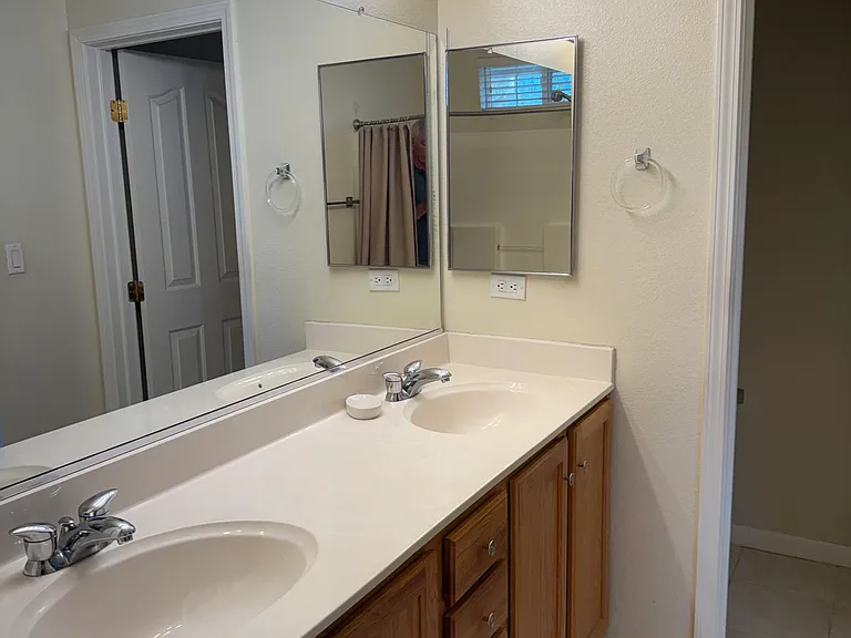 1706 Esplanade Cir — Photo 9