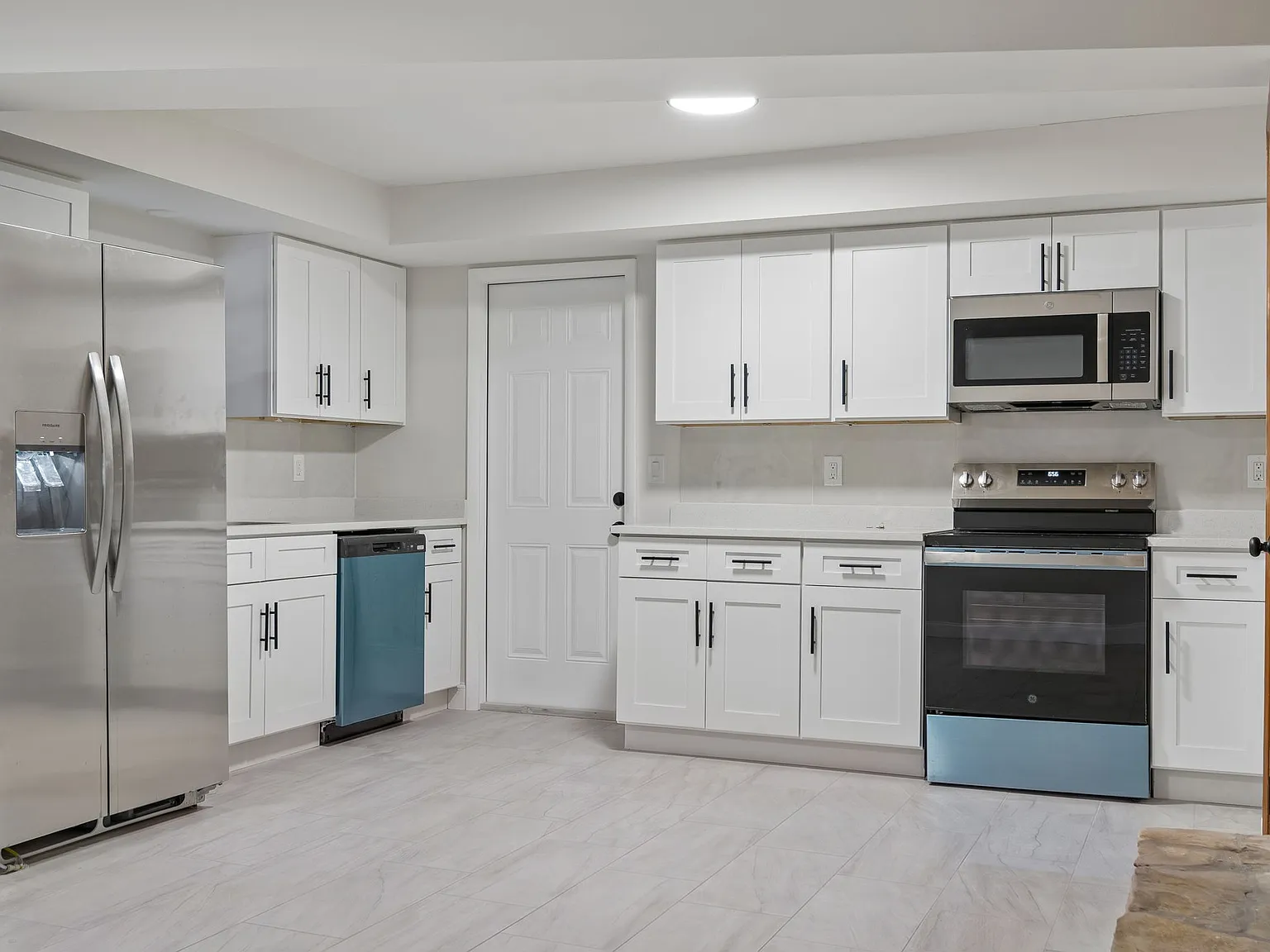 3 bed, 1510 sqft, $2,300 — Photo 4