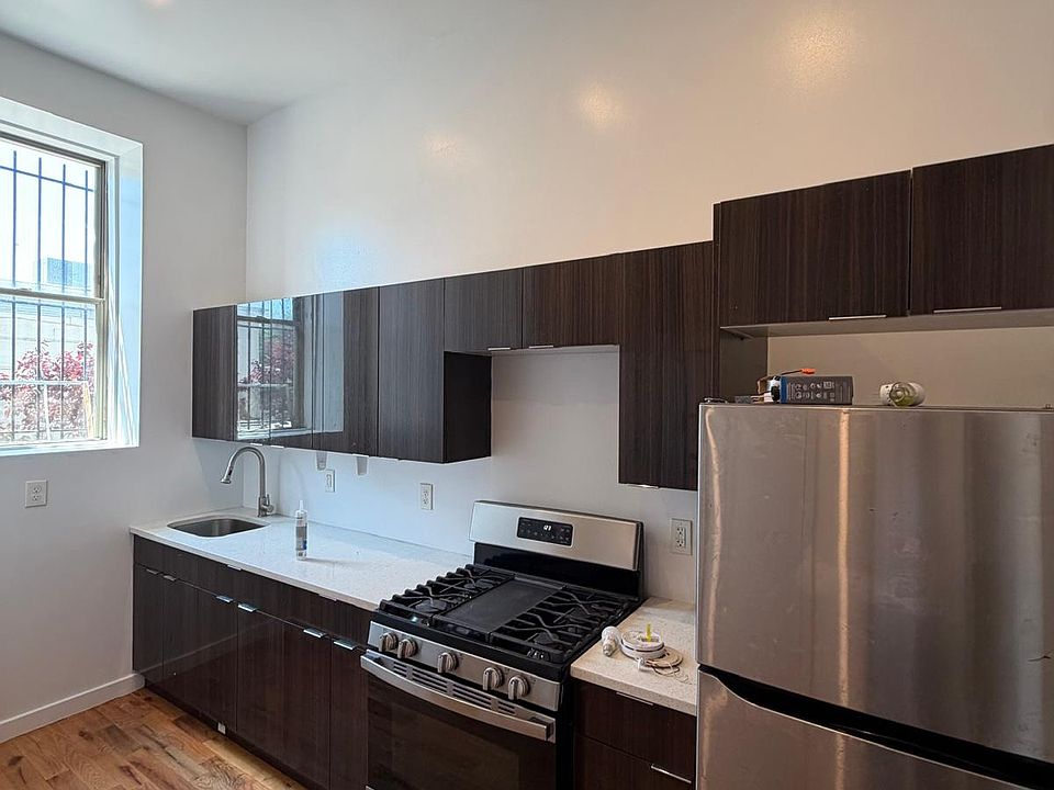 1st image of 585 Central Ave #1