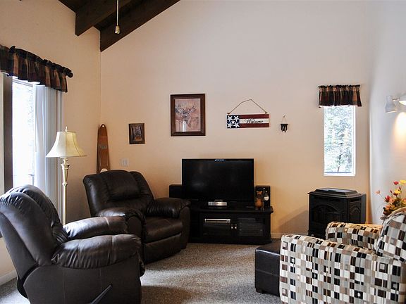 3rd image of 711 Clifford Dr